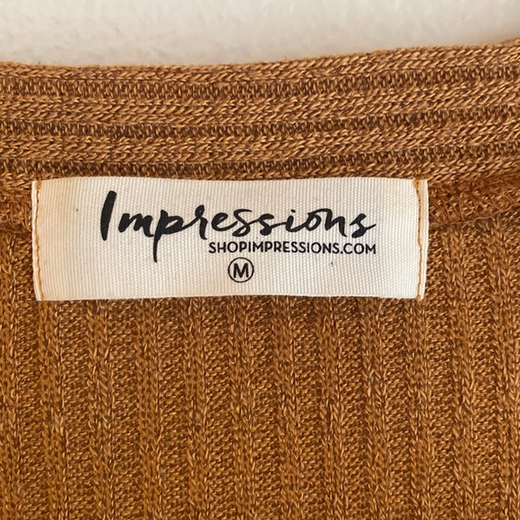 Long sleeve button down - Picture 4 of 4